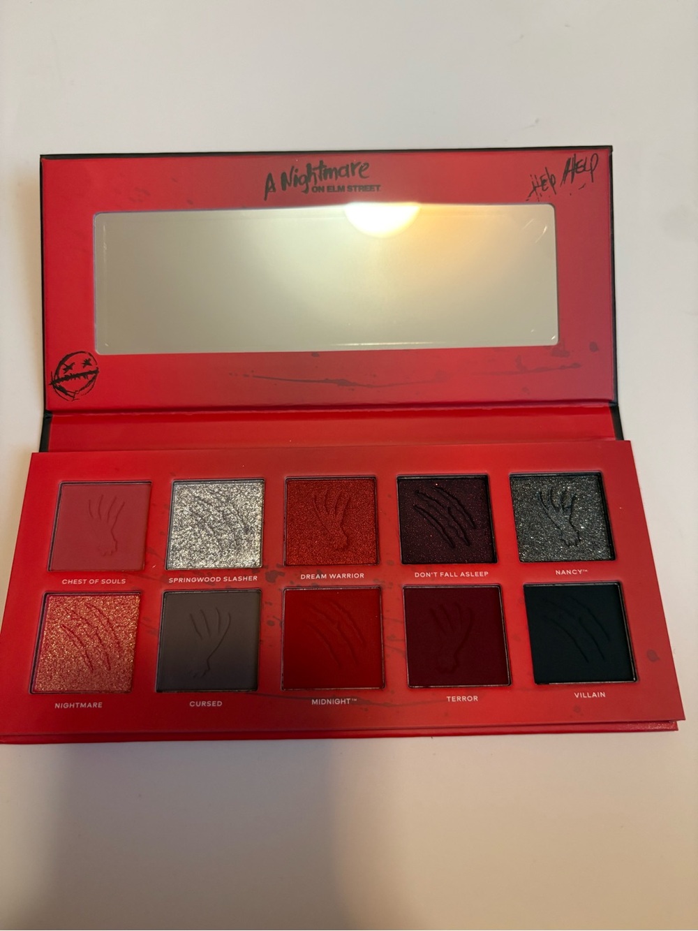 Glamlite Dream Master Eyeshadow Palette - Picture 3 of 3